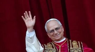 بابا الفاتيكان يؤكد أن الشعب اللبناني ينهض من الأزمات ولا