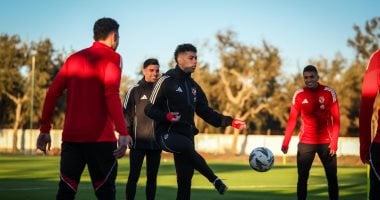 توروب يعلن عن تشكيل الأهلي أمام الجيش الملكي ويستبعد إمام عاشور