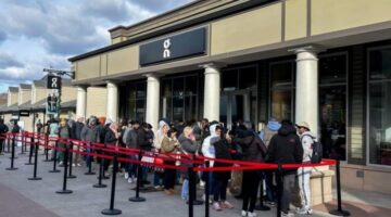 زيادة إنفاق الأمريكيين في الجمعة السوداء بفضل التسوق الإلكتروني