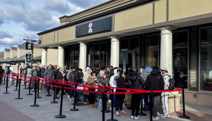 زيادة إنفاق الأمريكيين في الجمعة السوداء بفضل التسوق الإلكتروني