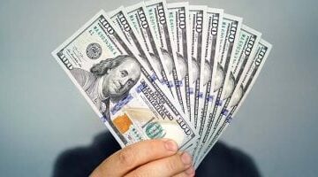 سعر الدولار الأمريكي في بنك قناة السويس يسجل 4768 جنيه