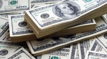 سعر الدولار مقابل الجنيه المصري في منتصف تعاملات اليوم الأحد