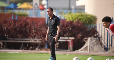 سموحة يحسم قائمة أحمد عبد العزيز لمباراة غزل المحلة في كأس مصر