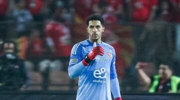 شوبير يتصدى لعرين الأهلي أمام الجيش الملكي وشريف يقود الهجوم