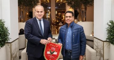 طارق قنديل يعلن إهداء درع وعلم الأهلى لسفير مصر بالمغرب قبل مباراة الجيش