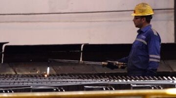 عضو الصناعات المعدنية يكشف أهمية البنية التحتية الحديثة في تحقيق