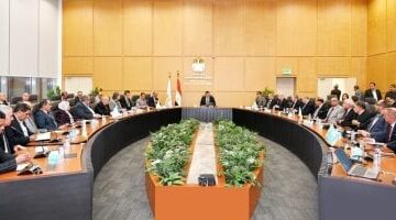 وزير الإسكان يعلن عن اجتماع مع رئيس الشركة القابضة للمياه