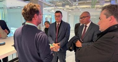 وزير الإسكان يعلن عن تعزيز التعاون مع أكسيونا الإسبانية في مشروعات المياه والتحلية