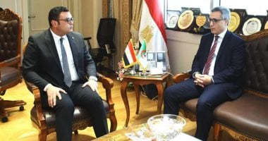 وزير الإسكان يكشف عن سبل جديدة للتعاون مع الجزائر لتعزيز العلاقات الاقتصادية بين البلدين