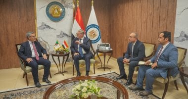 وزير البترول يعلن عن تعزيز التعاون مع سفير الجزائر في مجالات البترول والغاز