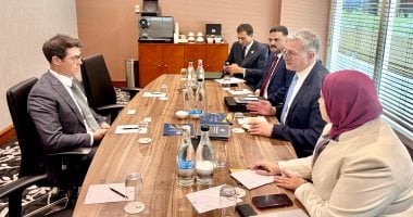 وزير البترول يكشف عن فرص التعاون في المعادن الحيوية والنادرة مع شركة هانتر الأسترالية