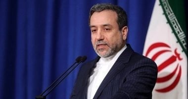 وزير خارجية إيران يدعو نظيره اللبناني لزيارة طهران ويؤكد أهمية تعزيز العلاقات بين البلدين