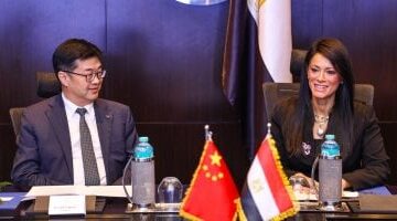 وزيرة التخطيط تعلن عن محادثات مع رئيس بنك التصدير والاستيراد