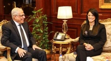 وزيرة التخطيط والنائب العام يعلنان تسليم 17 مركز تكنولوجي متنقل