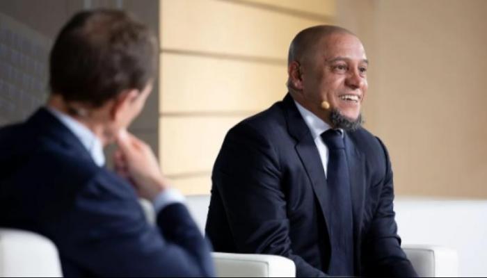 «يجب على الأطفال أن يتخذوا رونالدو قدوة».. روبرتو كارلوس يفاجئ ميسي «المهاري» بتصريحات جديدة