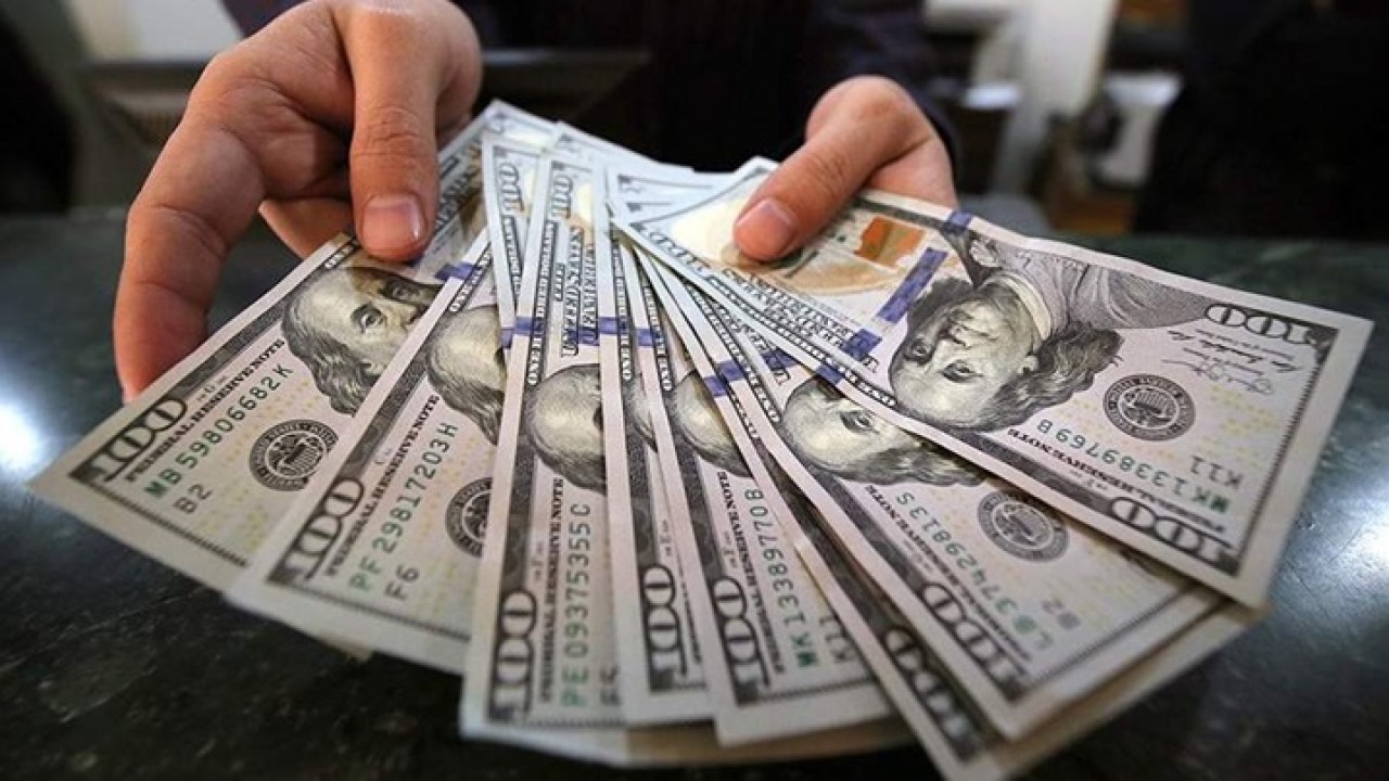 “بين ارتفاع وانخفاض”.. سعر الدولار مقابل الجنيه المصري الان في السوق السوداء والبنوك الرسمية