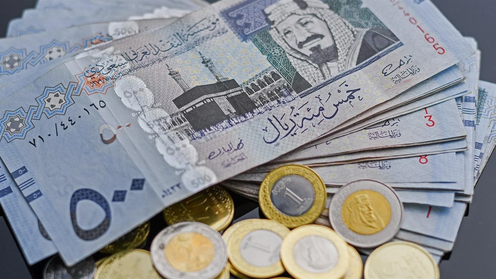 تحديث لحظي.. سعر الدولار مقابل الجنيه المصري اليوم الاربعاء 10 ديسمبر 2025 في البنوك والسوق السوداء