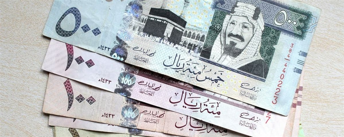هبوط مفاجئ لسعر الريال السعودي اليوم في السوق السوداء مقابل الجنية المصري