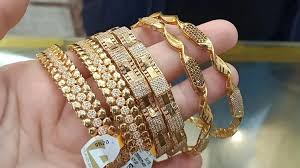 استقرار سعر جرام الذهب عيار 21 سعر الذهب اليوم الاثنين 22-12-2025 داخل الصاغة