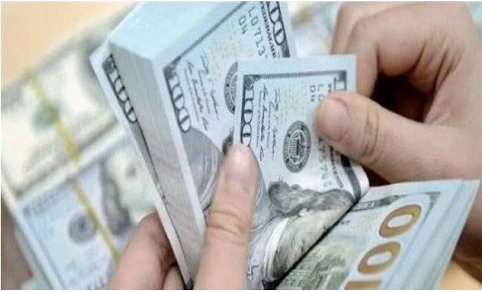 سعر الدولار في السوق السوداء اليوم 18-12-2025 يتقارب من البنوك