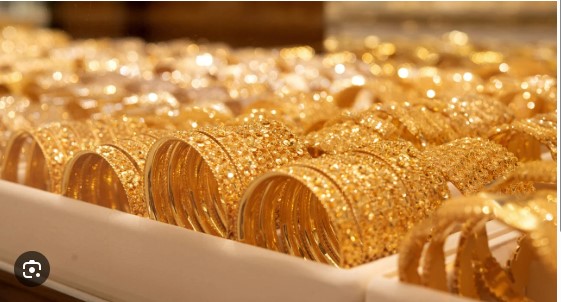 سعر جرام الذهب عيار 21 سعر الذهب اليوم يٌربك المشترين