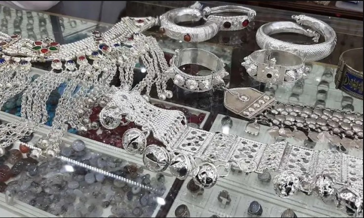 سعر الفضة اليوم الاربعاء 24-12-2025 في مصر هل استقر عيار 999؟؟