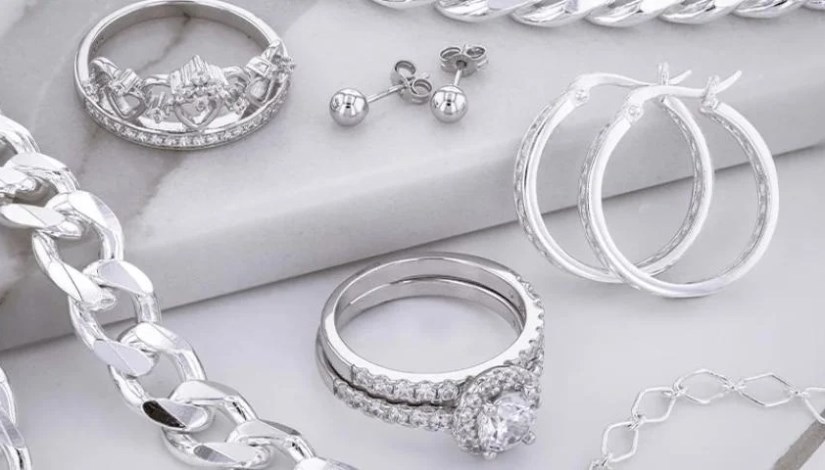 سعر الفضة اليوم السبت 13 ديسمبر 2025 في مصر بمحلات الصاغة وعيار 999 يسجل انخفاضا جديدا