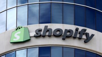 شوبيفاي بتواجه مشكلة مفاجئة في أكبر أيام التسوق الإلكتروني في