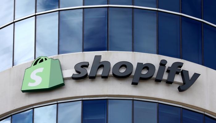 «شوبيفاي» بتواجه مشكلة مفاجئة في أكبر أيام التسوق الإلكتروني في أمريكا