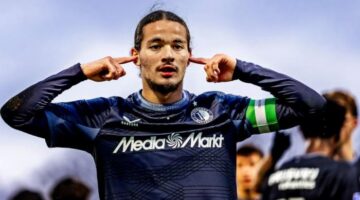 وجهة نظري كمدرب عن فان بيرسي