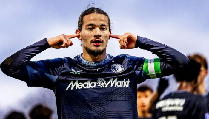 وجهة نظري كمدرب عن فان بيرسي