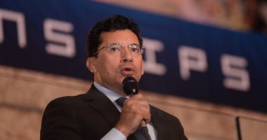 وزير الرياضة يكشف عن تهنئة الرئيس لأبطال الكاراتيه والسلاح ويؤكد اهتمام الدولة بالرياضة