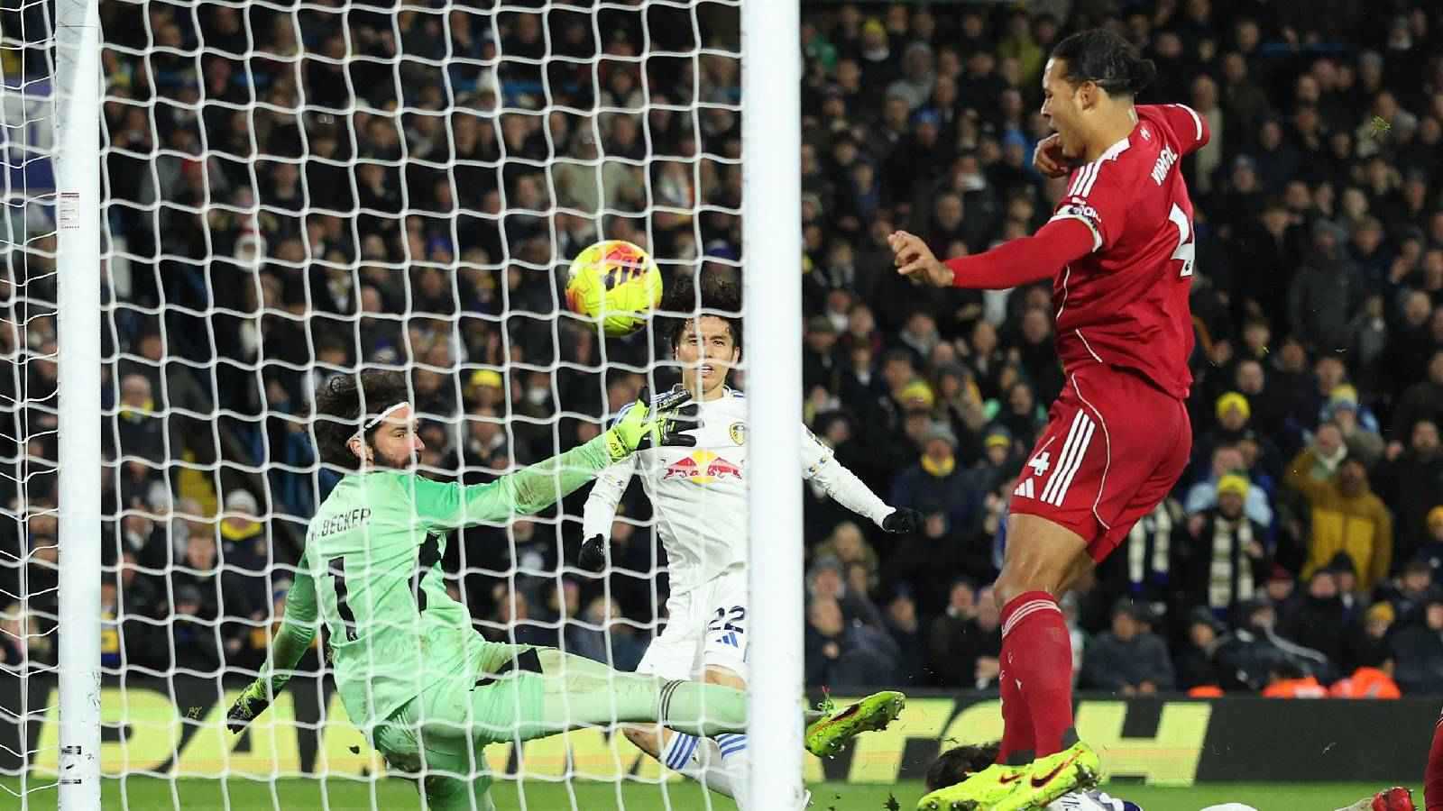 معلق مباراة ليفربول وليدز يونايتد اليوم في الدوري الإنجليزي الممتاز