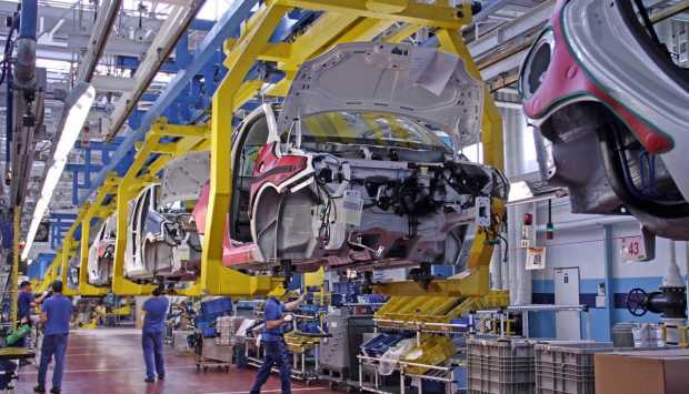 أبوالمجد: 2025 عام تحول صناعة السيارات واستهداف إنتاج 500 ألف مركبة سنويًا