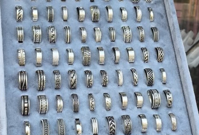 سعر الفضة اليوم الاحد 4 يناير 2026 في مصر وارتفاع الأسعار في الأسواق المحلية