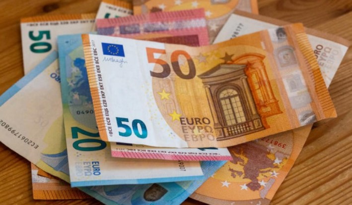 سعر اليورو اليوم مقابل الجنية السبت 3 يناير 2026 في البنوك المصرية والسوق السوداء